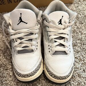 Kids White and Gray Jordan Sneakers Sz 4Y